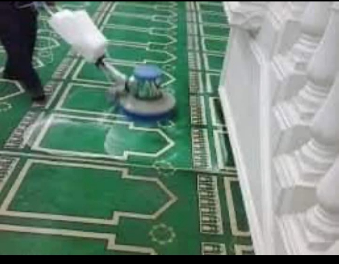 تنظيف وعزل خزنات ومسابح وتركيب طارد للحمام والطيور