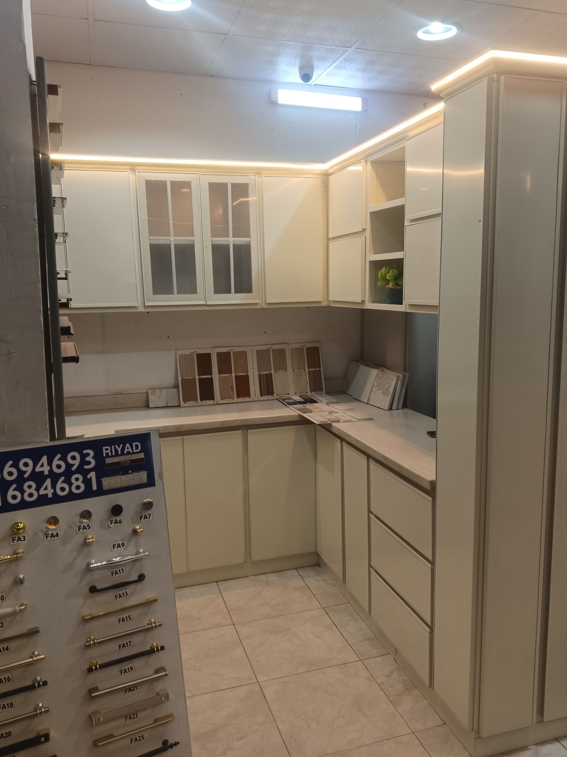 تبوك *فني مطابخ للصيانة و تركيب. 0531268087