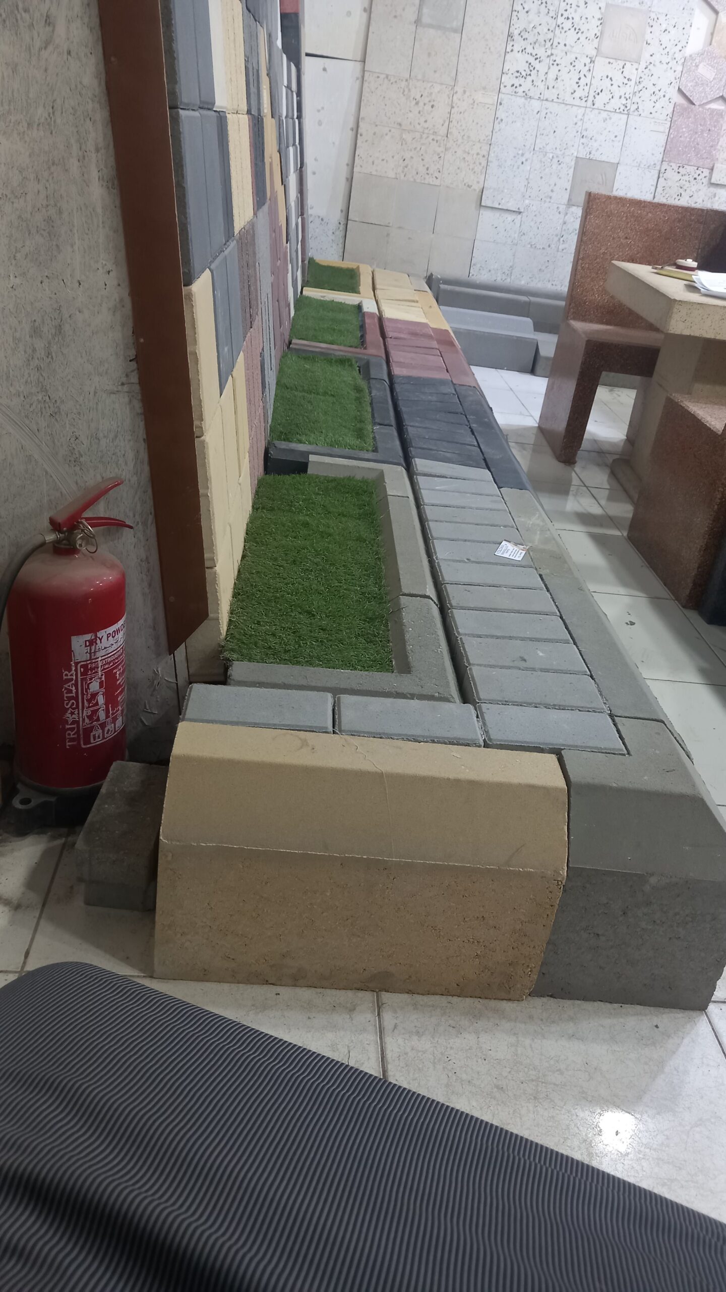 اسعارنا مميزه للعميل بسعر الجمله العميل