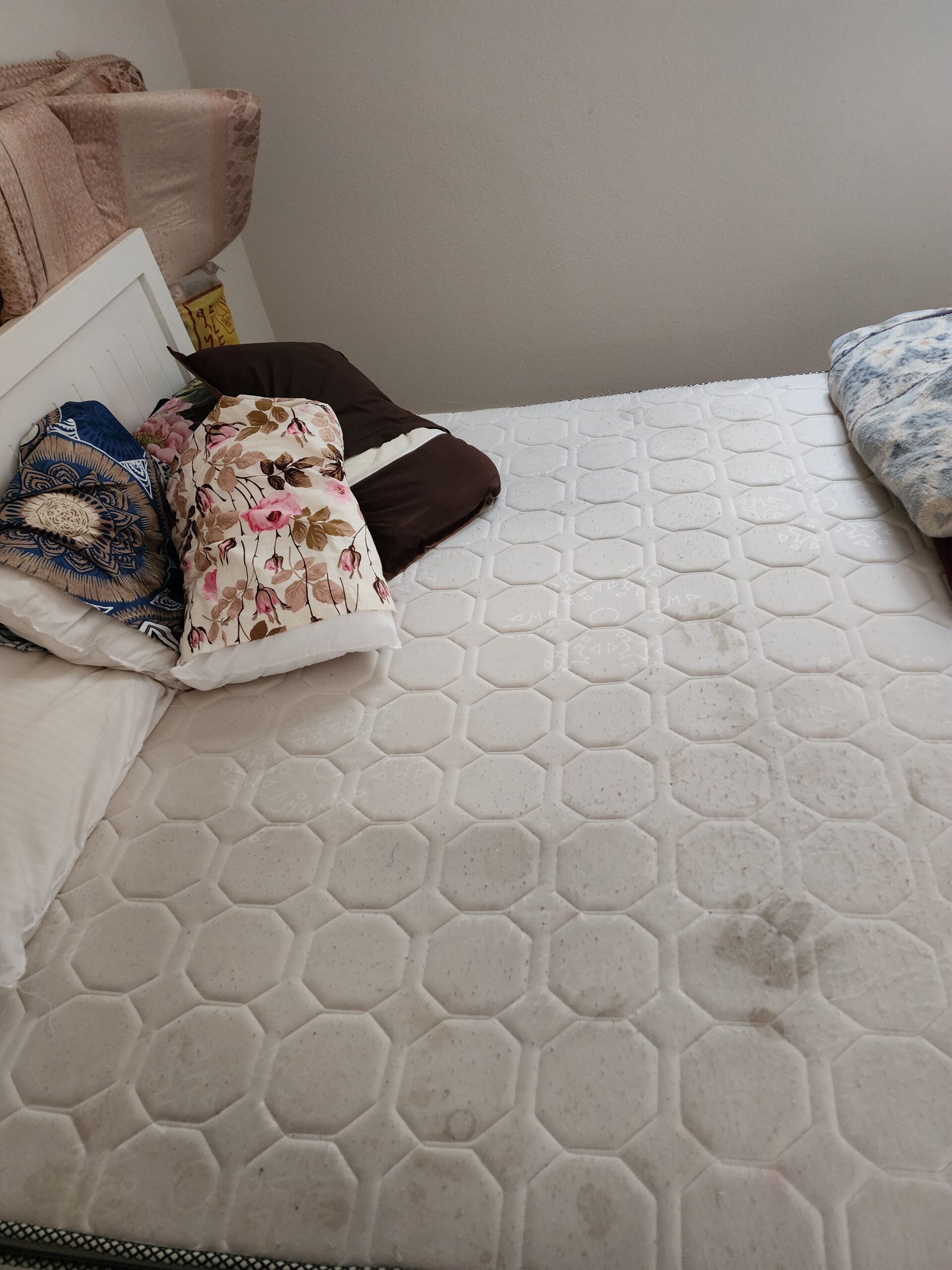 سرير مزدوج Dubble bed and mattress