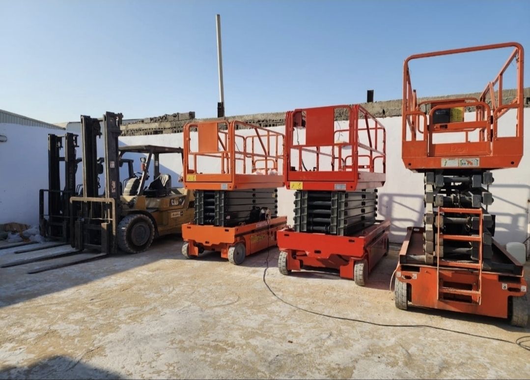 🚧 تأجير سيزر لفت ورفعات شوكية 🚧 Scissor Lift & For