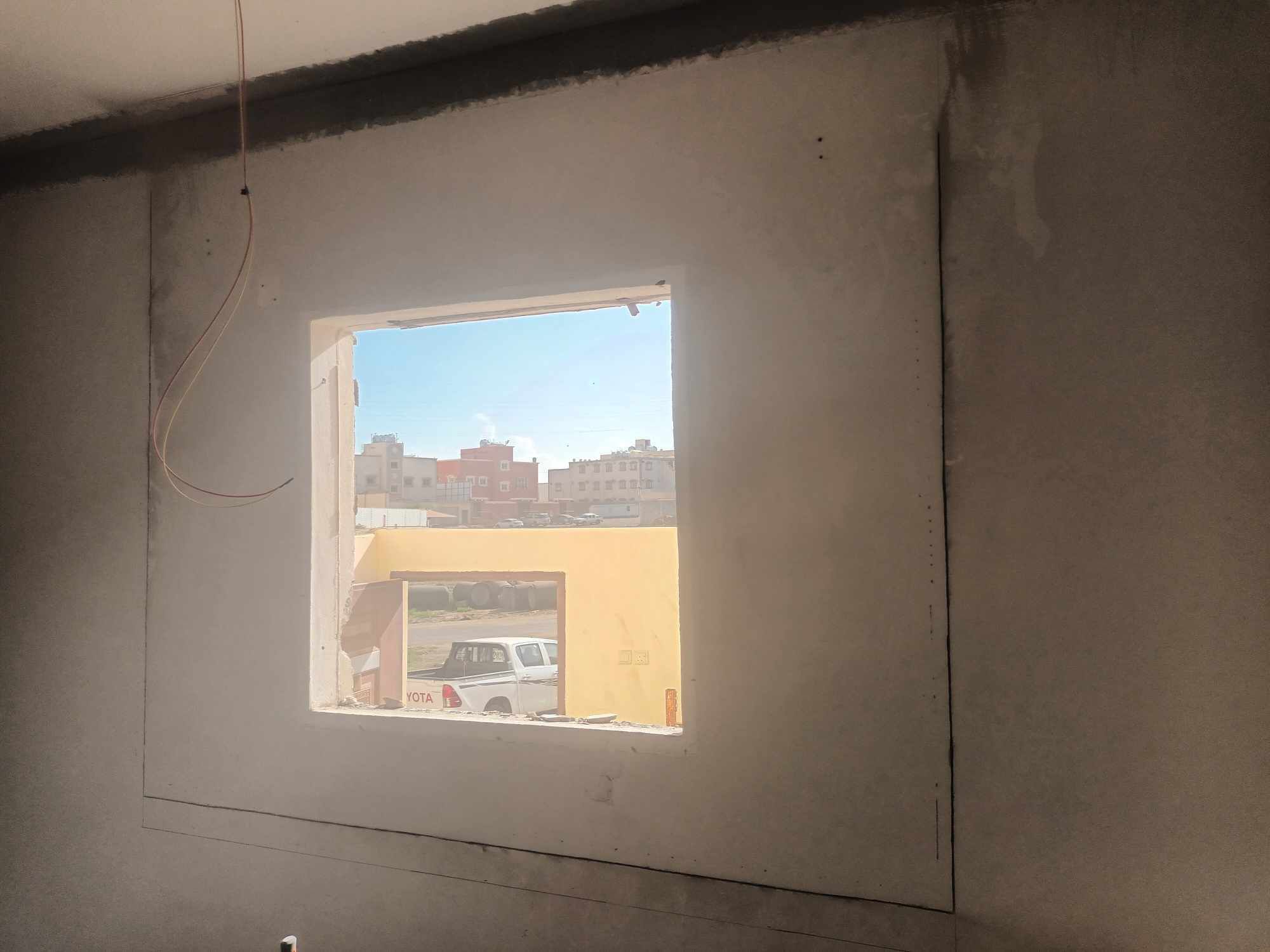 تكسير بجميع انواعه جدران وارضيات