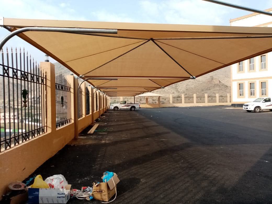 مضلات سواتر وسندويش بنل وجميع أعمال الحداد ديكورات