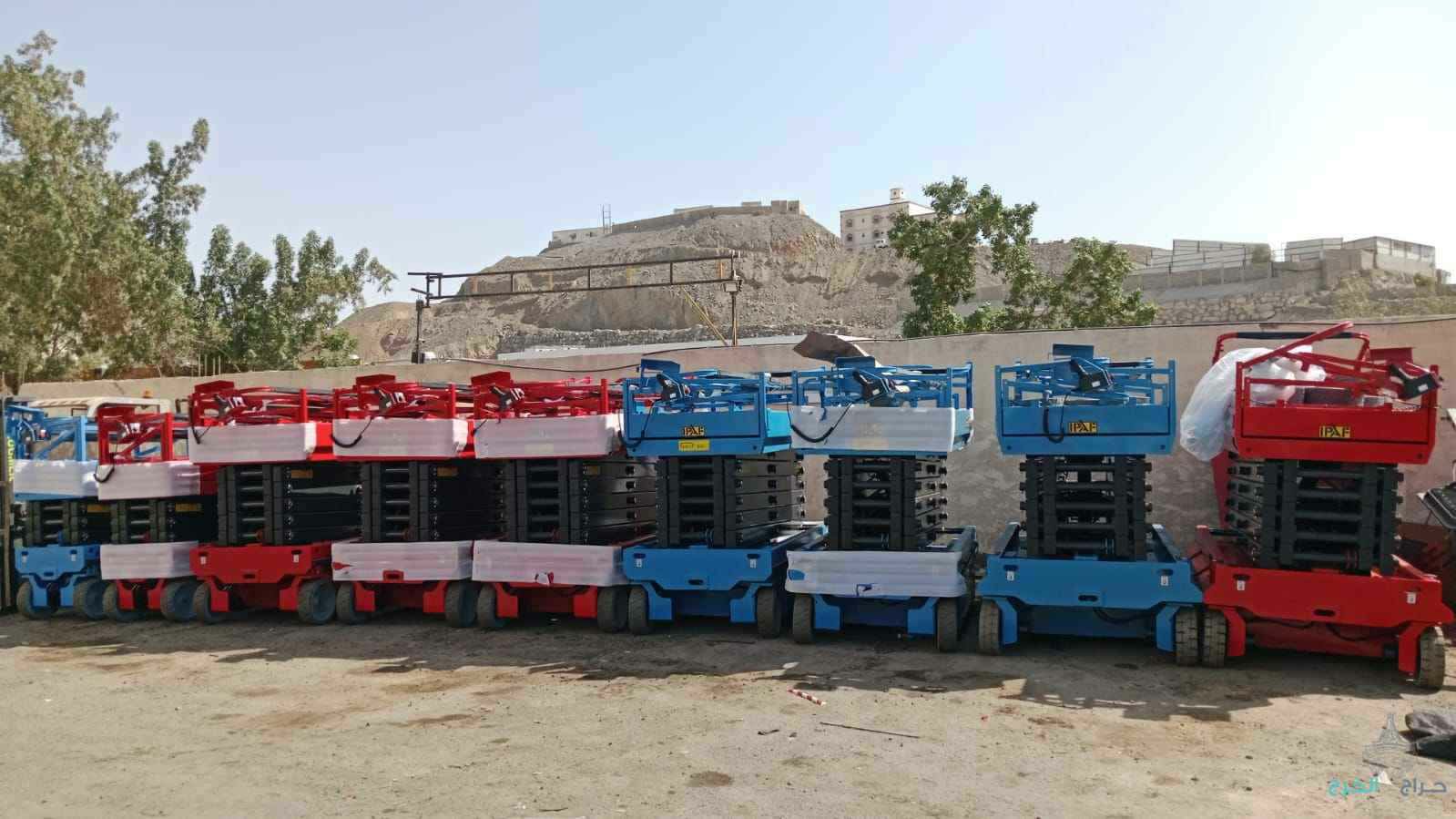 سيزر لفت و مانلفت للايجار جي سي بي كرينات للايجار