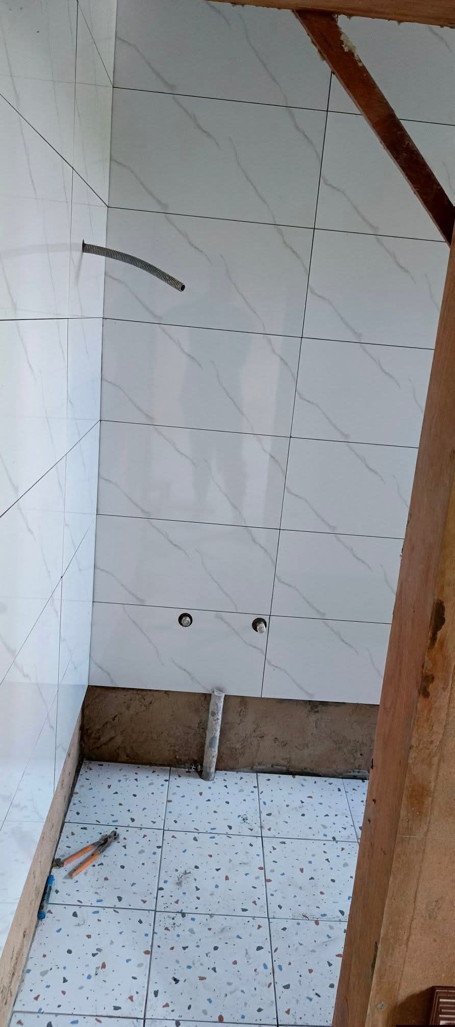 بلاط بيوت بلاط مسابح بلاط درج بلاط حوش بلاط سطوح ب