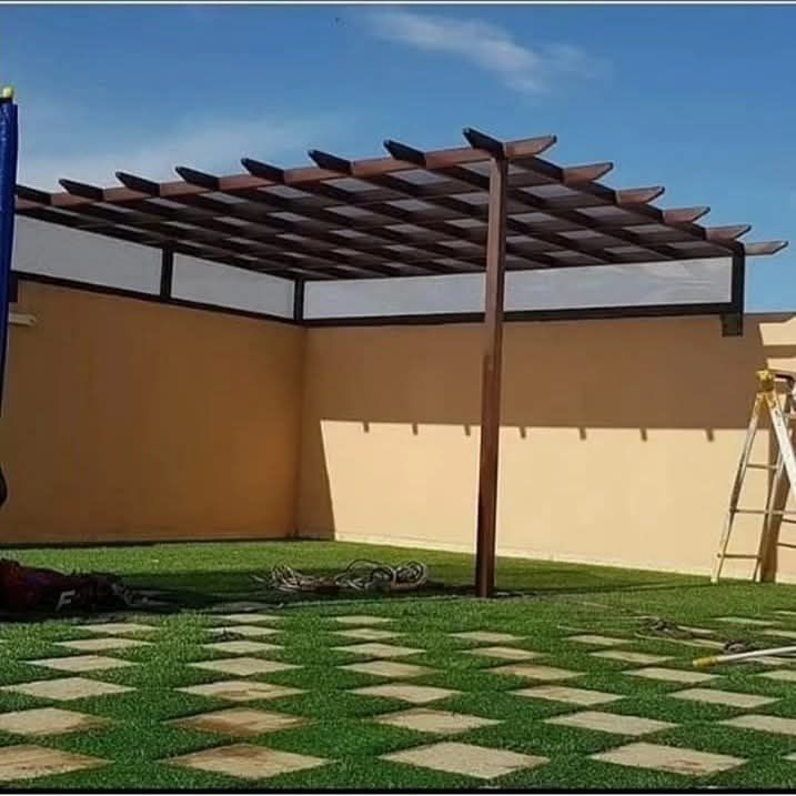 توريد وتركيب جميع انواع المظلات والسواتر وبيوت الش